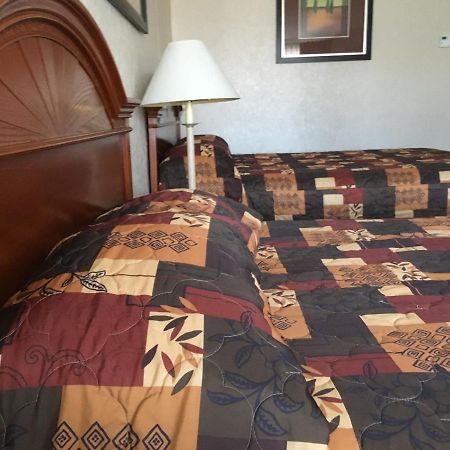 Landmark Motor Inn Glens Falls Eksteriør billede