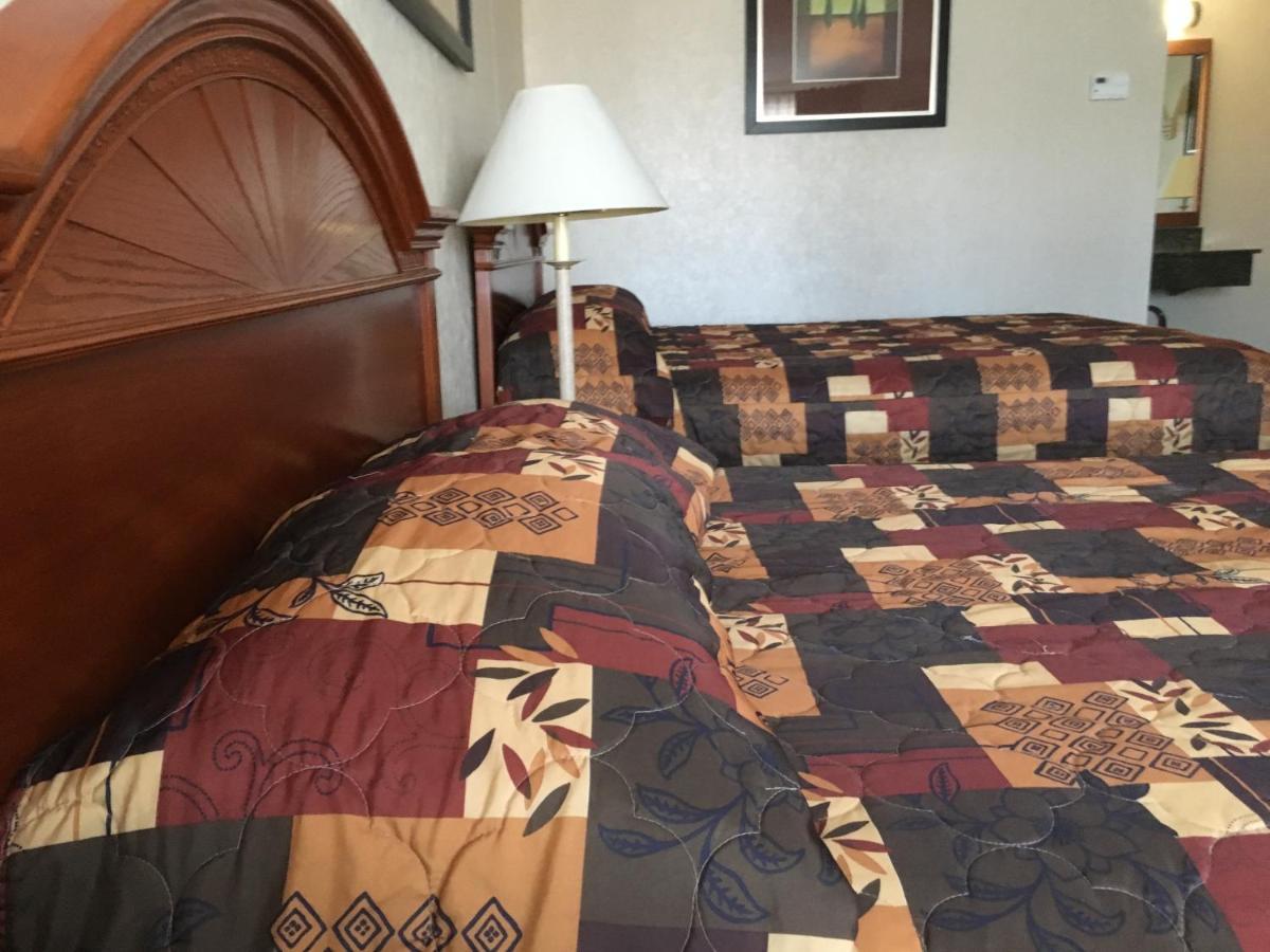 Landmark Motor Inn Glens Falls Eksteriør billede