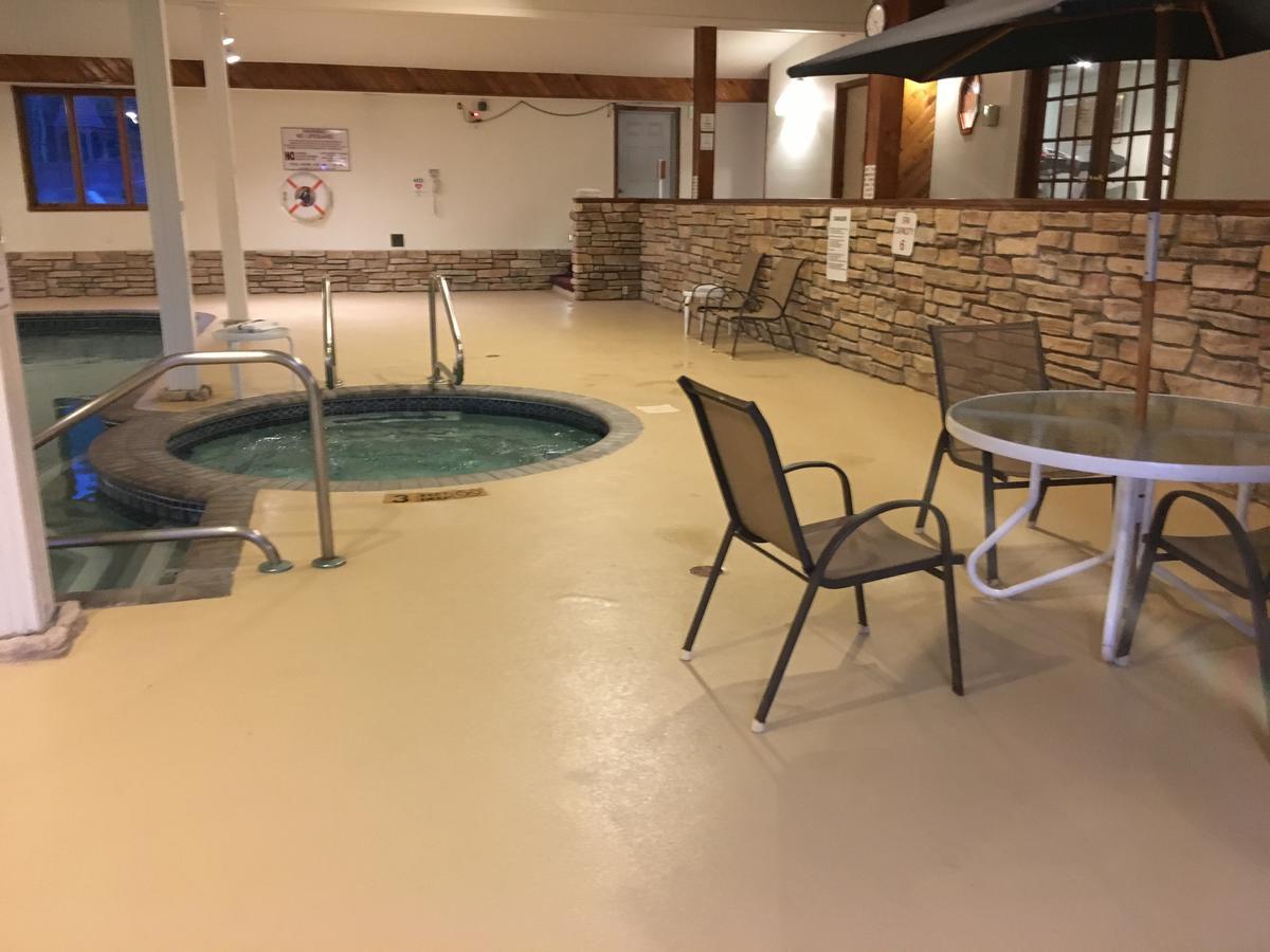 Landmark Motor Inn Glens Falls Eksteriør billede