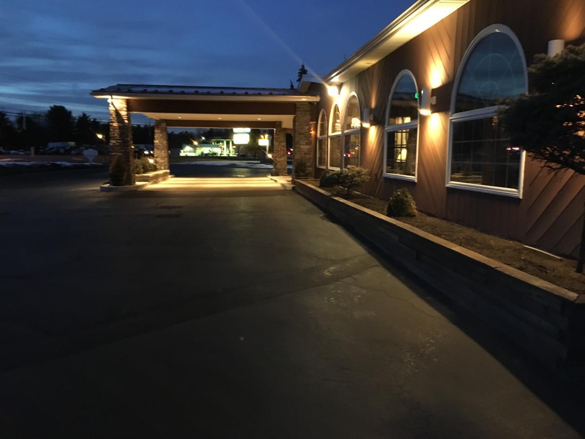 Landmark Motor Inn Glens Falls Eksteriør billede