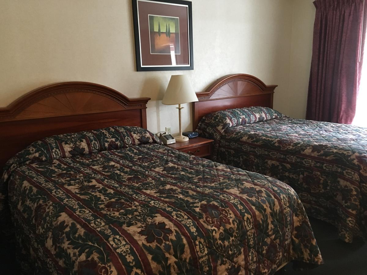 Landmark Motor Inn Glens Falls Eksteriør billede