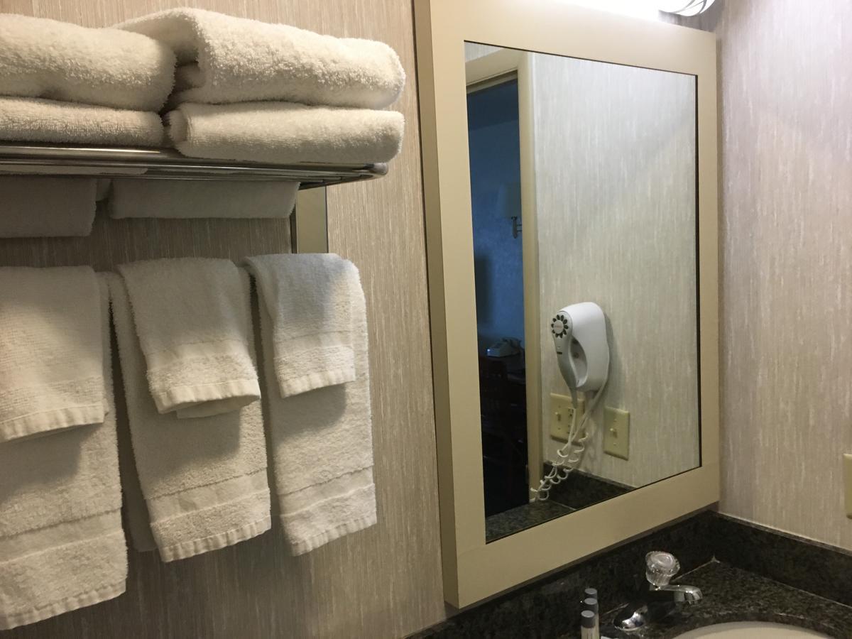 Landmark Motor Inn Glens Falls Eksteriør billede
